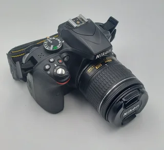 Nikon D3300 &#43; Af-P 18-55Mm &#43; Dx 1:3.5-5.6G Lens