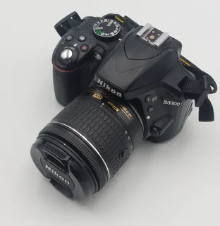 Nikon D3300 &#43; Af-P 18-55Mm &#43; Dx 1:3.5-5.6G Lens