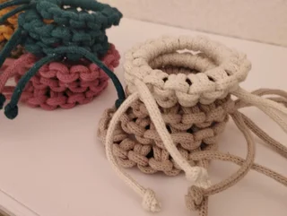 Hair ties/ scrunchies