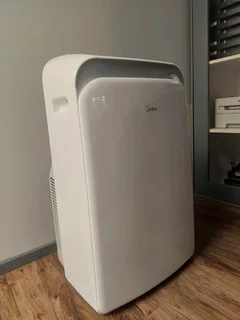 Midea 12000 BTU Portable Aircon ( R6200 now R3800)
