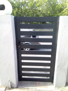 Aluminium Driveway and pedestrian gates and Fencing