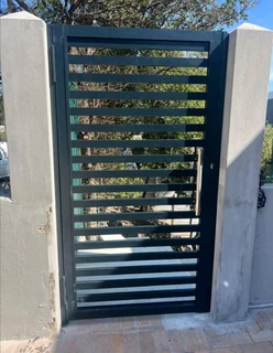 Nuth'N Nyce – Out The Gate Galvanized Steel Framed Nutec Cladded Driveway Gates