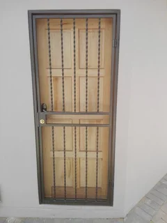 Nutec cladding and sliding gates