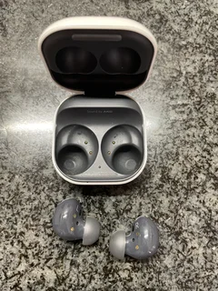 Samsung Galaxy Buds 2 – Excellent Condition &#43; Original &#43; Box &#43; nego