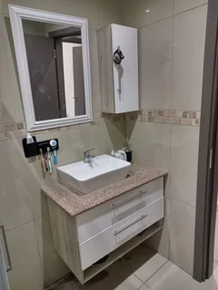 2 BEDROOM APARTMENT IN TRANCE MANOR