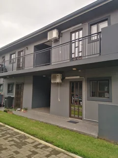 2 BEDROOM APARTMENT IN TRANCE MANOR