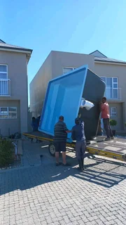 FIBREGLASS SHELL POOLS