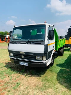 2016 TATA 809 EX2 TIPPER TRUCK