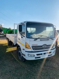2008 Hino 500 Dropside Truck