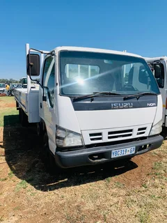 2009 Isuzu Npr 400 Dropside Truck