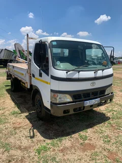 2007 Toyota Dyna Dropside With Crane