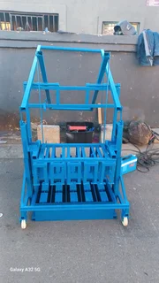 Bricks moulding machines