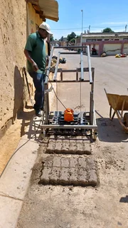 Bricks moulding machines