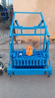 Bricks moulding machines