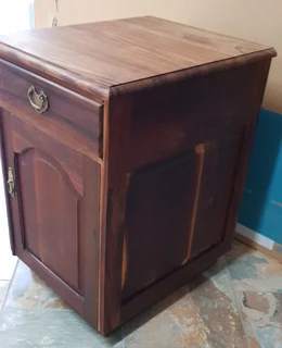 Sideboard / Cabinet 1 from 5