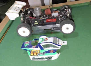 Sworkz Nitro RC car R4500
