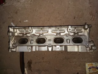 Cylinder head (top)