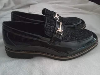 Men&#39;s size 8 formal shoe 300rand