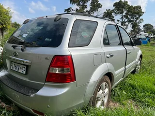2002-2009 Kia Sorento SUV Breaking for Parts