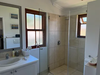 Whale Rock Garden Furniched Flat in secure estate with magnificient view/ underfloor heating