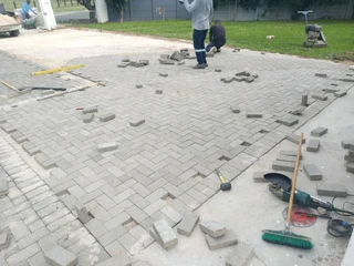 Paving installation