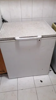 Fridge and freezer repairs onsite