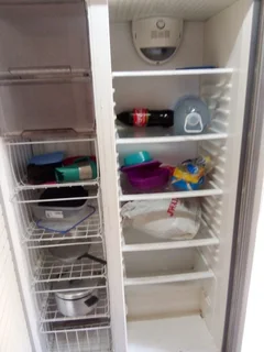 Fridge and freezer repairs onsite