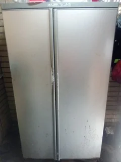 Fridge and freezer repairs onsite