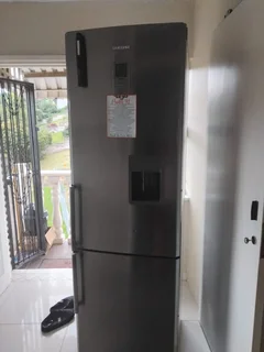 Fridge and freezer repairs on-site