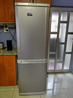 Fridge and freezer repairs on-site