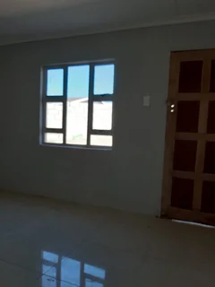 4 room house available in Mdantsane for R3500 P/m. PREPAID ELECTRICITY (Available 1st of December)