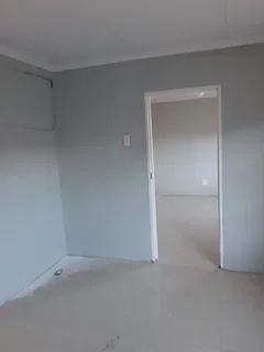 4 room house available in Mdantsane for R3500 P/m. PREPAID ELECTRICITY (Available 1st of December)