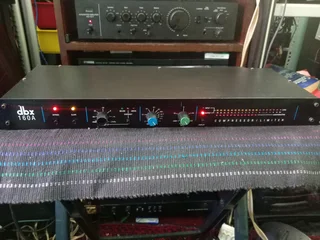 DBX 160 A COMPRESSOR /LIMITER