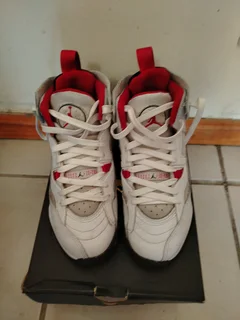 Pre loved Jordan takkies