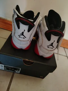 Pre loved Jordan takkies