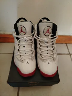 Pre loved Jordan takkies