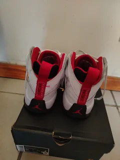 Pre loved Jordan takkies