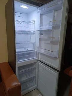 Samsung Fridge bottom freezer