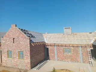 Netcom  Swimming Pools