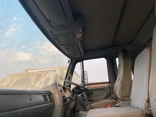 2016 Nissan UD90 8Ton Dropside