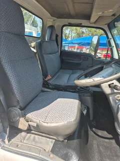 2014 Nissan UD40 Cattle Truck