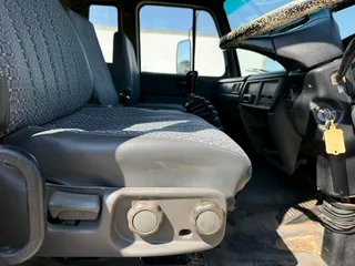 2009 Nissan UD85 6cube tipper