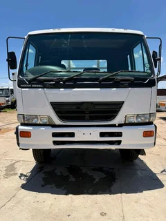 2002 Nissan UD90 8Ton Dropside