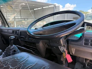 2002 Nissan UD90 8Ton Dropside