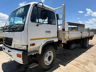 2002 Nissan UD90 8Ton Dropside