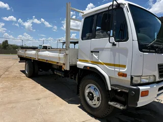 2002 Nissan UD90 8Ton Dropside