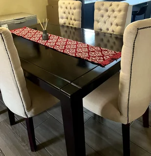 R4499 — Dining set: Table + 7 chairs (2 decorative head chairs)