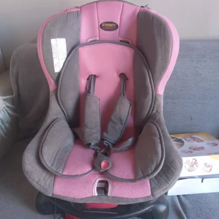 Pink carseat