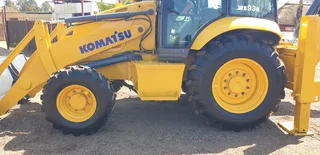 2008 - Komatsu WB93R 4X4