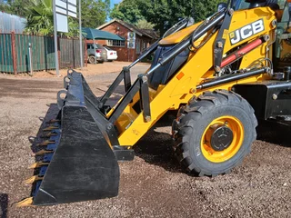 2020 JCB 3DX